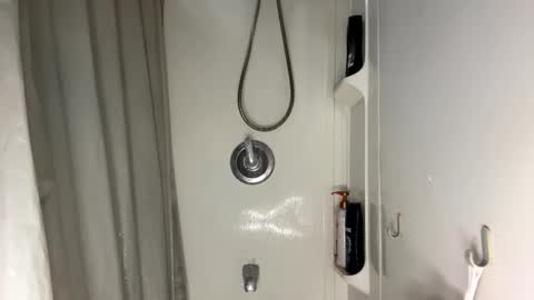 mrsschwing online show from April 12, 2026, 5:01 am