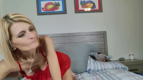 Marie  Wadsworthy Wife Marie XXX online show from February 26, 2026, 1:43 pm
