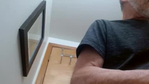 mrtease5 online show from January 15, 2026, 8:41 am