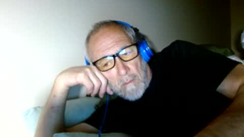 Snapshot of mrtease5 chatting on April 26, 2026, 8:28 pm mrtease5 online show from April 26, 2026, 8:28 pm