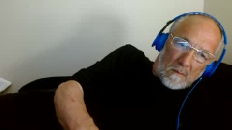 Snapshot of mrtease5 chatting on April 28, 2026, 3:33 am mrtease5 online show from April 28, 2026, 3:33 am
