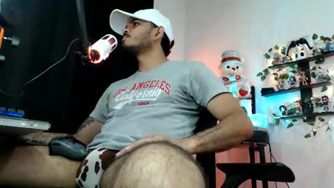 Snapshot of mrvgs chatting on May 25, 2026, 6:47 pm Mr Vgs online show from May 25, 2026, 6:47 pm