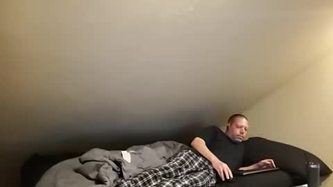 mrxhere online show from November 4, 2025, 9:58 pm