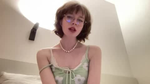 ms_christiana online show from May 19, 2026, 9:10 pm