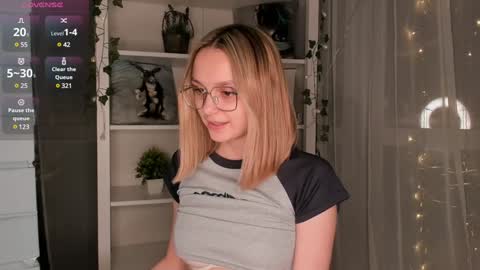 Snapshot of ms_elizabethqueen chatting on January 27, 2025, 9:22 pm Elizabeth online show from January 27, 2025, 9:22 pm