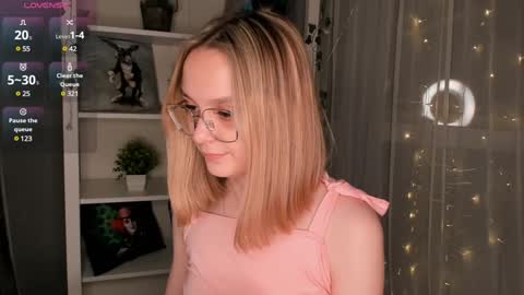 Snapshot of ms_elizabethqueen chatting on February 3, 2025, 9:39 pm Elizabeth online show from February 3, 2025, 9:39 pm