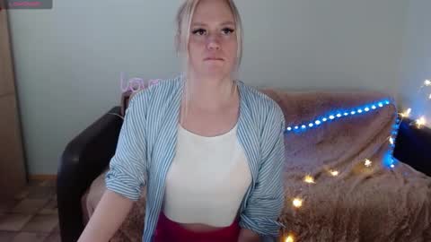 Snapshot of ms_karina_rus chatting on January 7, 2025, 7:52 am online show from January 7, 2025, 7:52 am