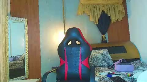 ms_leydi online show from June 25, 2026, 5:12 am