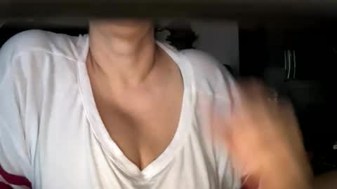 msmomy69 online show from April 16, 2026, 9:39 pm