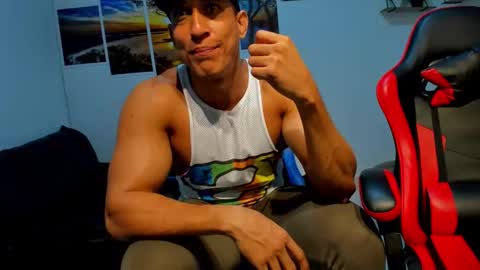 Snapshot of mstr_machotefit chatting on November 8, 2025, 2:56 am mstr_machotefit online show from November 8, 2025, 2:56 am