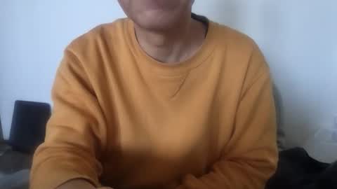 mtakashi2 online show from November 30, 2025, 2:37 am