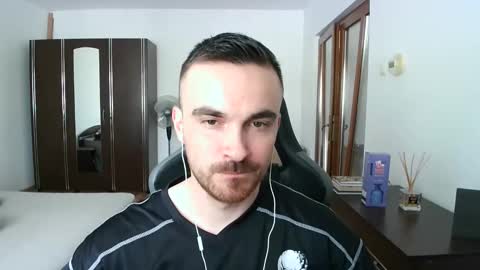 Victor online show from April 7, 2026, 12:05 pm