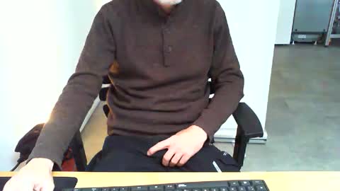 Snapshot of mucfag chatting on January 10, 2026, 9:44 am mucfag online show from January 10, 2026, 9:44 am