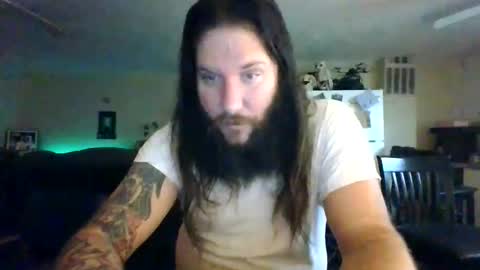 Snapshot of mudge chatting on February 1, 2025, 2:58 am Mudge online show from February 1, 2025, 2:58 am