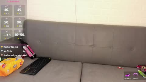 Snapshot of muentes_geminis chatting on October 23, 2025, 11:35 pm Tati online show from October 23, 2025, 11:35 pm
