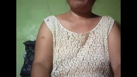 muffy_bunny online show from October 29, 2025, 6:42 pm