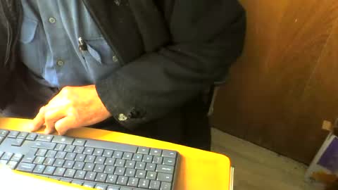 Snapshot of muller520 chatting on June 17, 2026, 10:17 am muller520 online show from June 17, 2026, 10:17 am