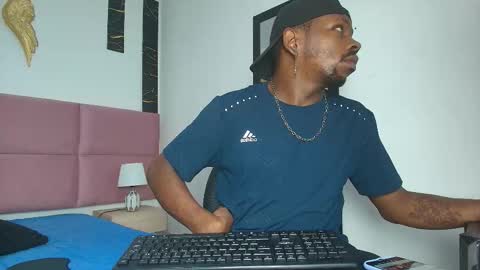 Snapshot of muller_asher chatting on September 21, 2025, 3:30 am Muller Asher online show from September 21, 2025, 3:30 am