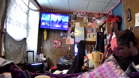 mumnxdor online show from February 16, 2026, 5:09 pm