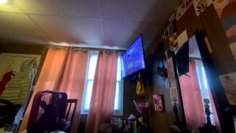 mumnxdor online show from April 10, 2026, 11:04 am