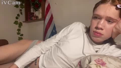 Snapshot of mun_poli chatting on October 4, 2025, 11:14 pm Polik online show from October 4, 2025, 11:14 pm