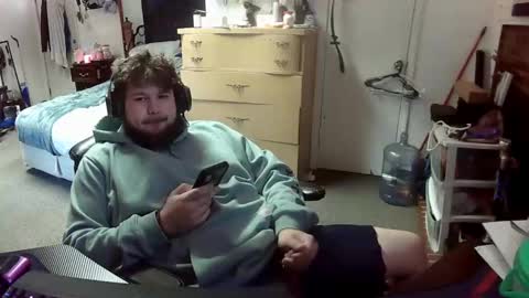 munchieee online show from December 18, 2024, 8:47 pm