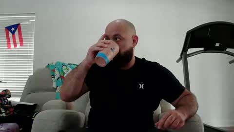 Snapshot of munchies420 chatting on March 16, 2026, 7:18 pm Bearded online show from March 16, 2026, 7:18 pm