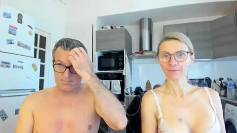 Snapshot of munishpunish chatting on December 21, 2025, 8:43 am LOVELY JULIA Peter DAY online show from December 21, 2025, 8:43 am