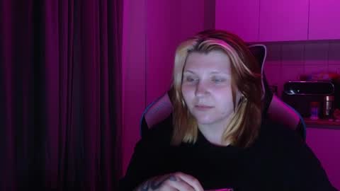 Milana online show from May 31, 2026, 3:41 pm