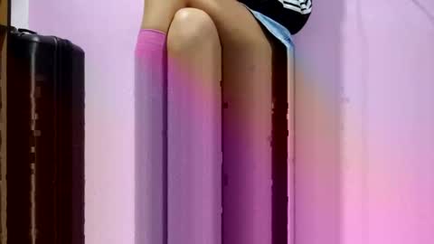 Snapshot of murielbrown chatting on January 25, 2025, 1:43 am Muriel online show from January 25, 2025, 1:43 am