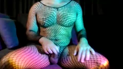 Snapshot of muscbttmbitch chatting on May 11, 2026, 6:38 pm muscbttmbitch online show from May 11, 2026, 6:38 pm