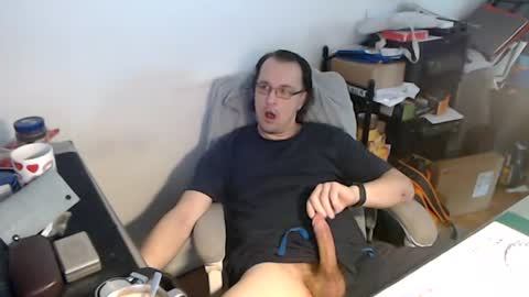 Snapshot of muschiliebhaber chatting on June 14, 2026, 1:24 pm Horny Goat online show from June 14, 2026, 1:24 pm