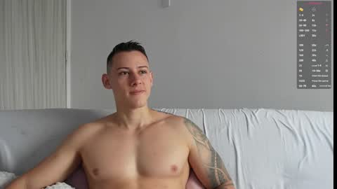 muscle_king_cum online show from February 20, 2026, 1:11 pm