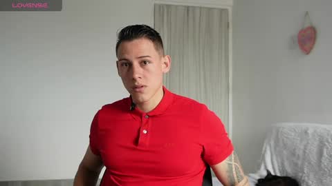 muscle_king_cum online show from April 6, 2026, 2:29 pm