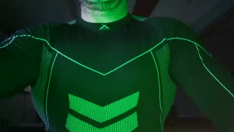 Snapshot of muscles_hulk chatting on June 18, 2026, 10:03 pm Hulk Muscles - NEW ACCOUNT online show from June 18, 2026, 10:03 pm
