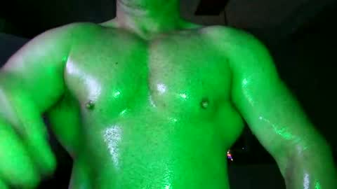 Snapshot of muscles_hulk chatting on July 13, 2026, 9:39 pm Hulk Muscles - NEW ACCOUNT online show from July 13, 2026, 9:39 pm