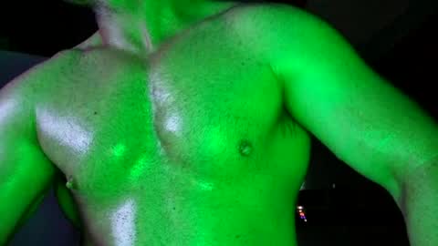 Snapshot of muscles_hulk chatting on July 29, 2026, 11:25 pm Hulk Muscles - NEW ACCOUNT online show from July 29, 2026, 11:25 pm