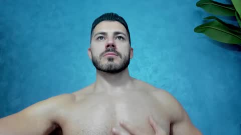 Snapshot of muscularmaster chatting on October 16, 2025, 9:32 am muscularmaster onlyfans online show from October 16, 2025, 9:32 am