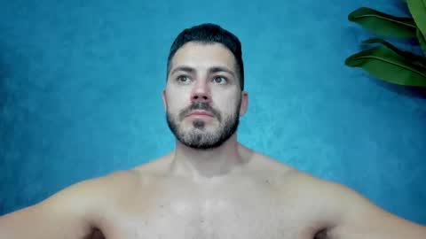 Snapshot of muscularmaster chatting on October 17, 2025, 8:55 pm muscularmaster onlyfans online show from October 17, 2025, 8:55 pm