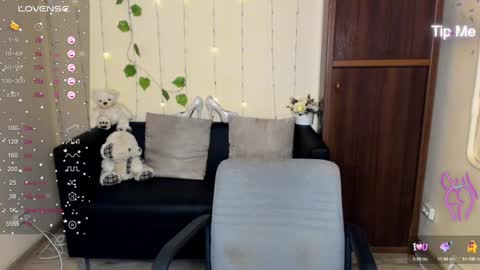 Snapshot of muse_kitty_jenia chatting on January 18, 2025, 2:03 am Jenya online show from January 18, 2025, 2:03 am