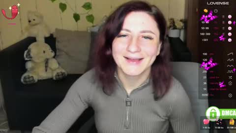 Snapshot of muse_kitty_jenia chatting on February 10, 2025, 4:52 am Jenya online show from February 10, 2025, 4:52 am