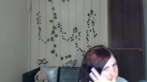 Jeneva online show from April 17, 2026, 6:44 pm