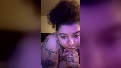 Snapshot of muvatia chatting on May 26, 2026, 7:15 am muvatia online show from May 26, 2026, 7:15 am