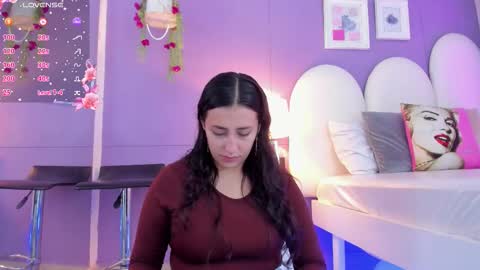 my_aleja_ online show from November 2, 2025, 1:24 pm