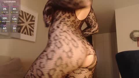 Snapshot of my_hannah chatting on January 12, 2025, 1:48 pm Hannah  welcome  online show from January 12, 2025, 1:48 pm