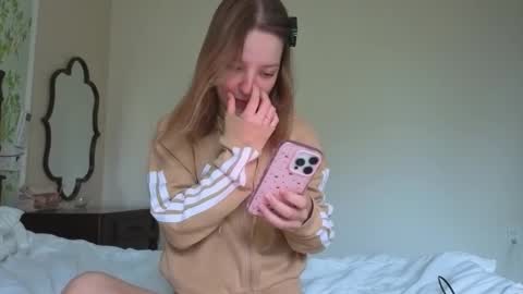 Snapshot of my_mia_ chatting on March 3, 2026, 7:47 am MIA I will be here Monday Wednesday Thursday Saturday online show from March 3, 2026, 7:47 am