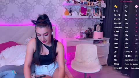 Naomi online show from April 19, 2026, 6:10 pm