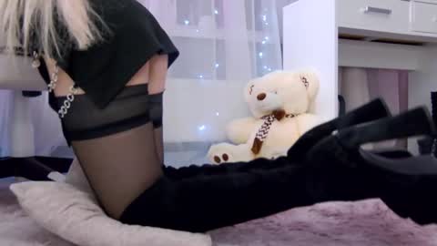 Snapshot of my_polina chatting on May 16, 2026, 7:27 am Poli online show from May 16, 2026, 7:27 am