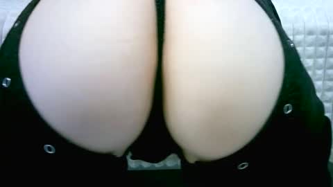 Snapshot of my_tightholes chatting on December 3, 2024, 10:06 am my_tightholes online show from December 3, 2024, 10:06 am