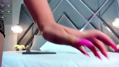 Mariana Evans online show from December 17, 2025, 11:38 am